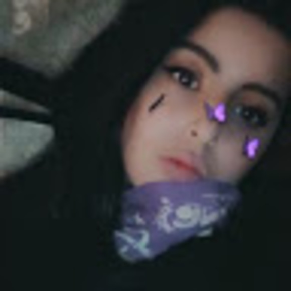 Meet your Posher, Chloe - Picture 1 of 1